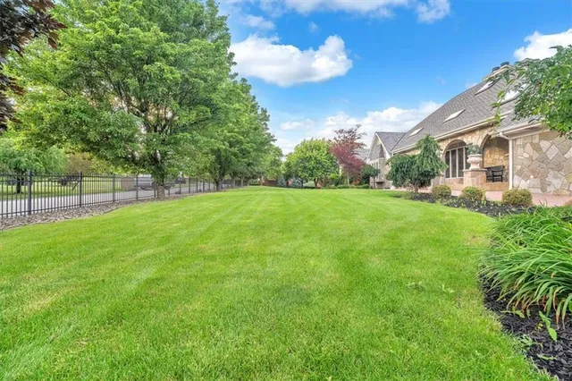 $925,000 | 102 Towne Hall Entrance, Clairton, PA 15025