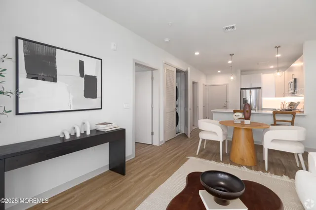 $3,450 | 6461 US-9 North, Unit #312, Howell, NJ 07731