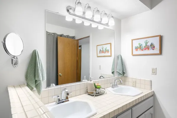 $918,000 | 104 Oak Rim Way, Folsom, CA 95630