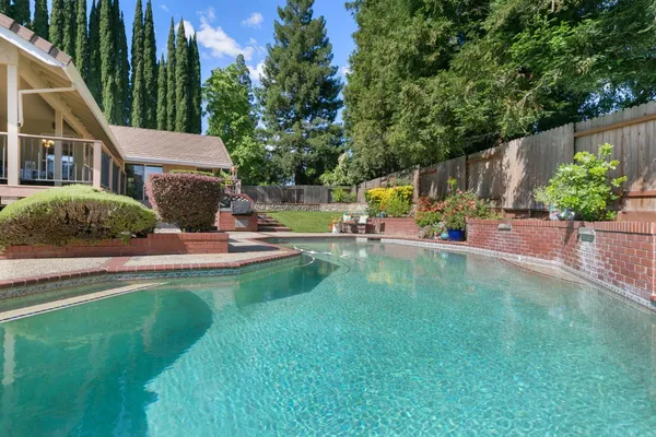 $918,000 | 104 Oak Rim Way, Folsom, CA 95630