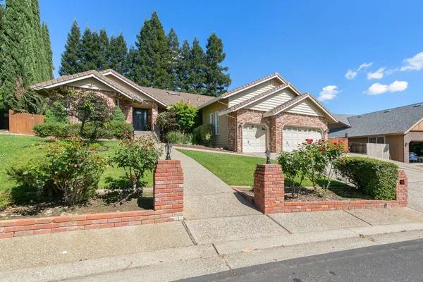 $918,000 | 104 Oak Rim Way, Folsom, CA 95630