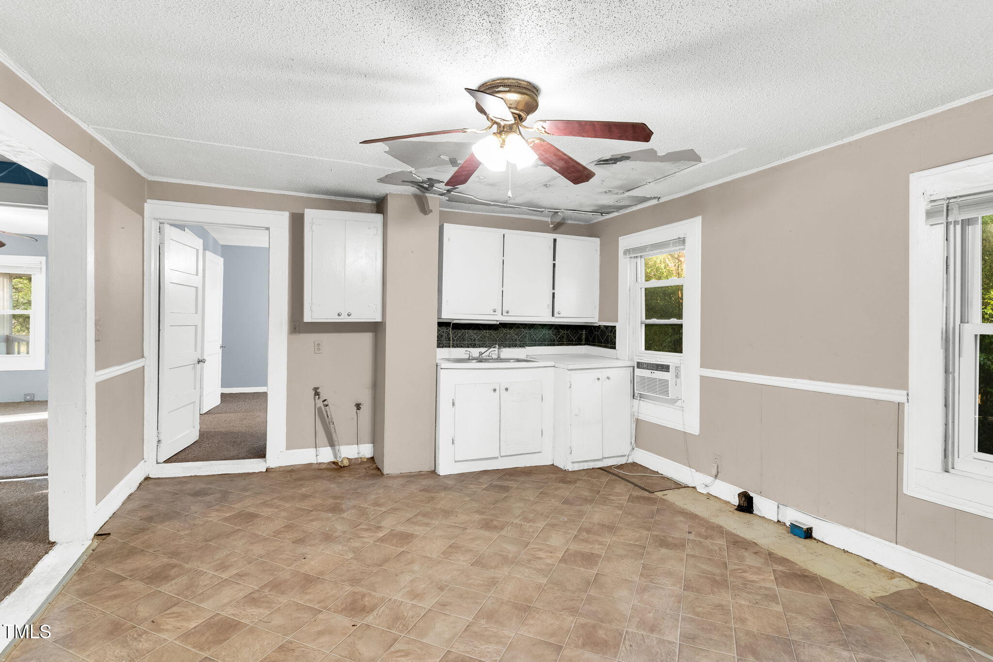 8175 Highway 27 Coats, NC 27521 - Photo 10 of 24 12-web-or-mls-_DSC2484