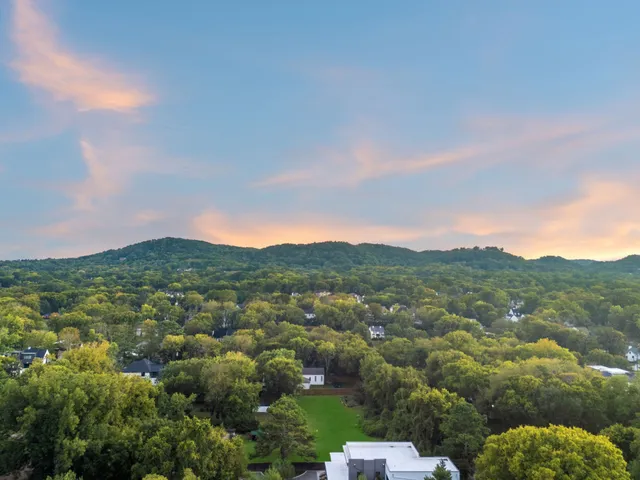 $2,490,500 | 937 Glendale Lane, Nashville, TN 37204