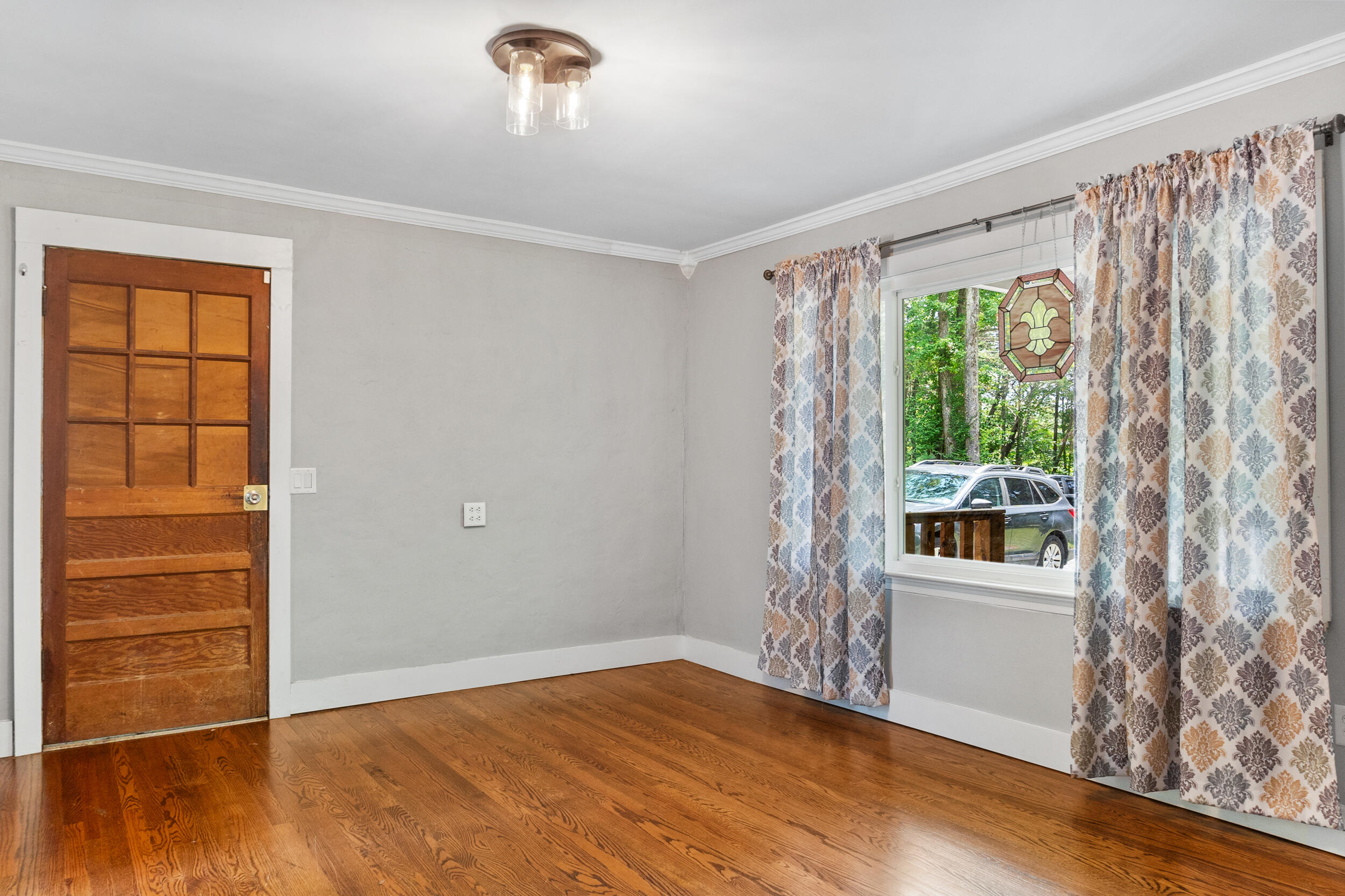 4311 Kellys Ferry Road Chattanooga, TN 37419 - Photo 7 of 33 Dining Room 1