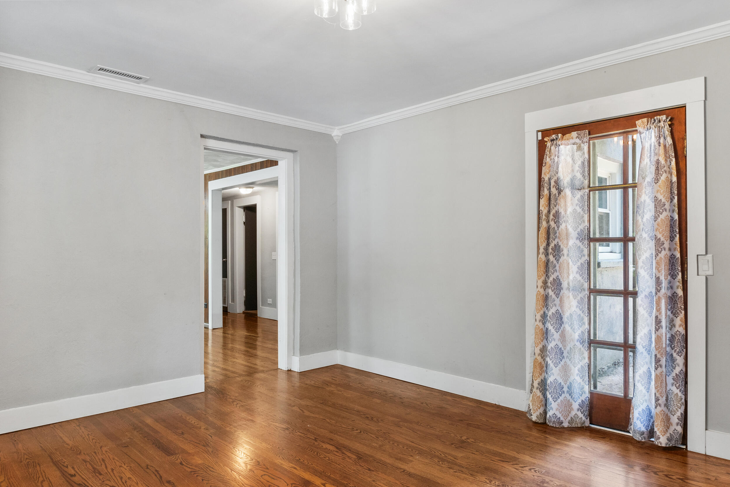 4311 Kellys Ferry Road Chattanooga, TN 37419 - Photo 8 of 33 Dining Room 2