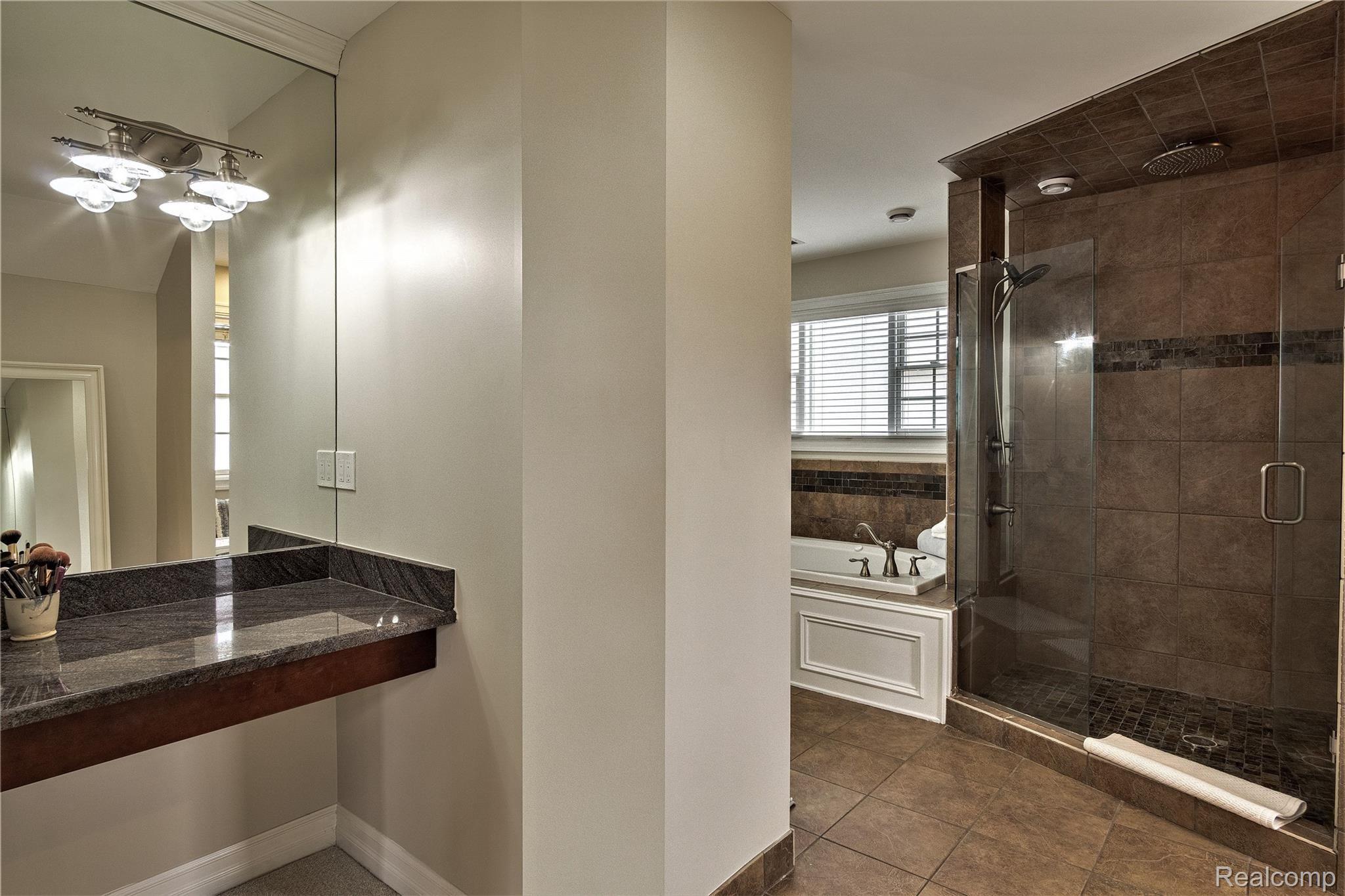 932 Roselawn Drive Rochester, MI 48307 - Photo 46 of 60 #46.jpg