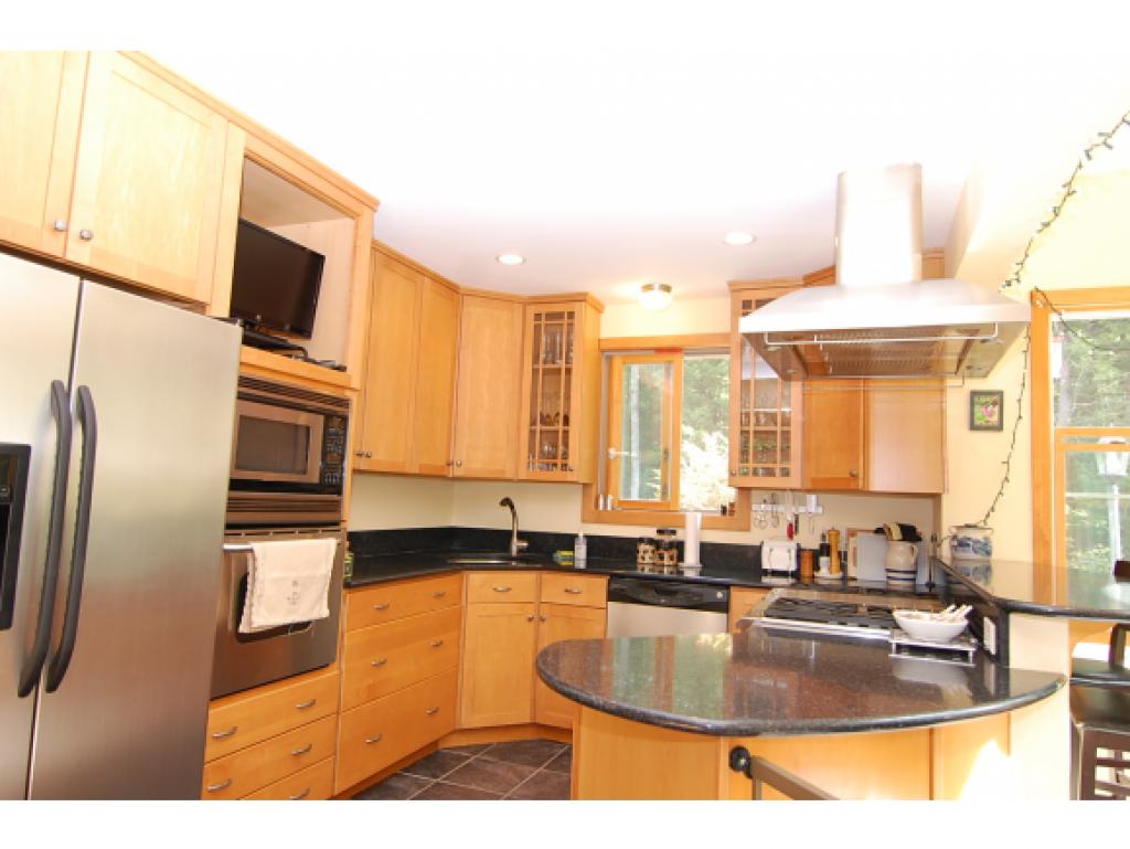 208 Dustin Road Hopkinton, NH 03229 - Photo 4 of 26
