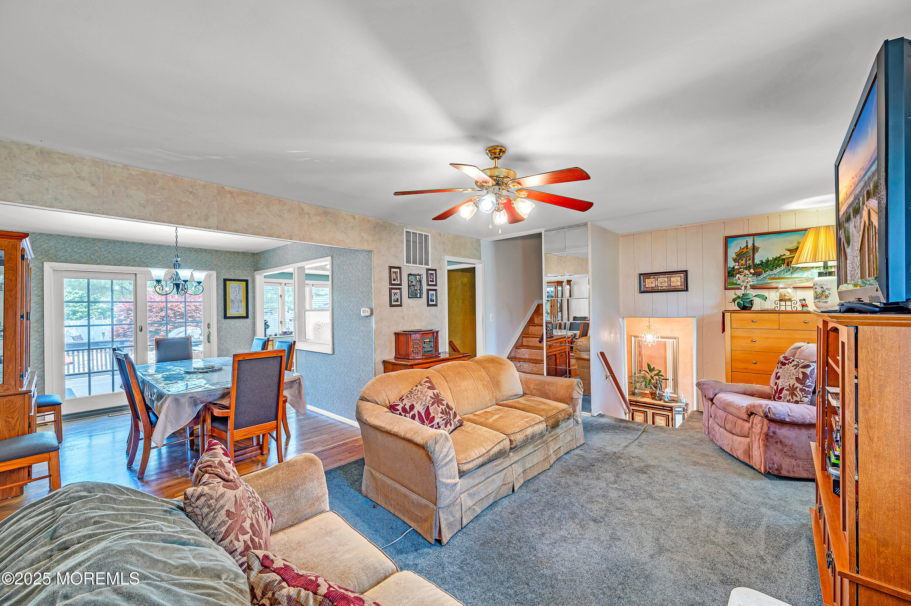 14 North Longview Road Howell, NJ 07731 - Photo 22 of 73 Living 3