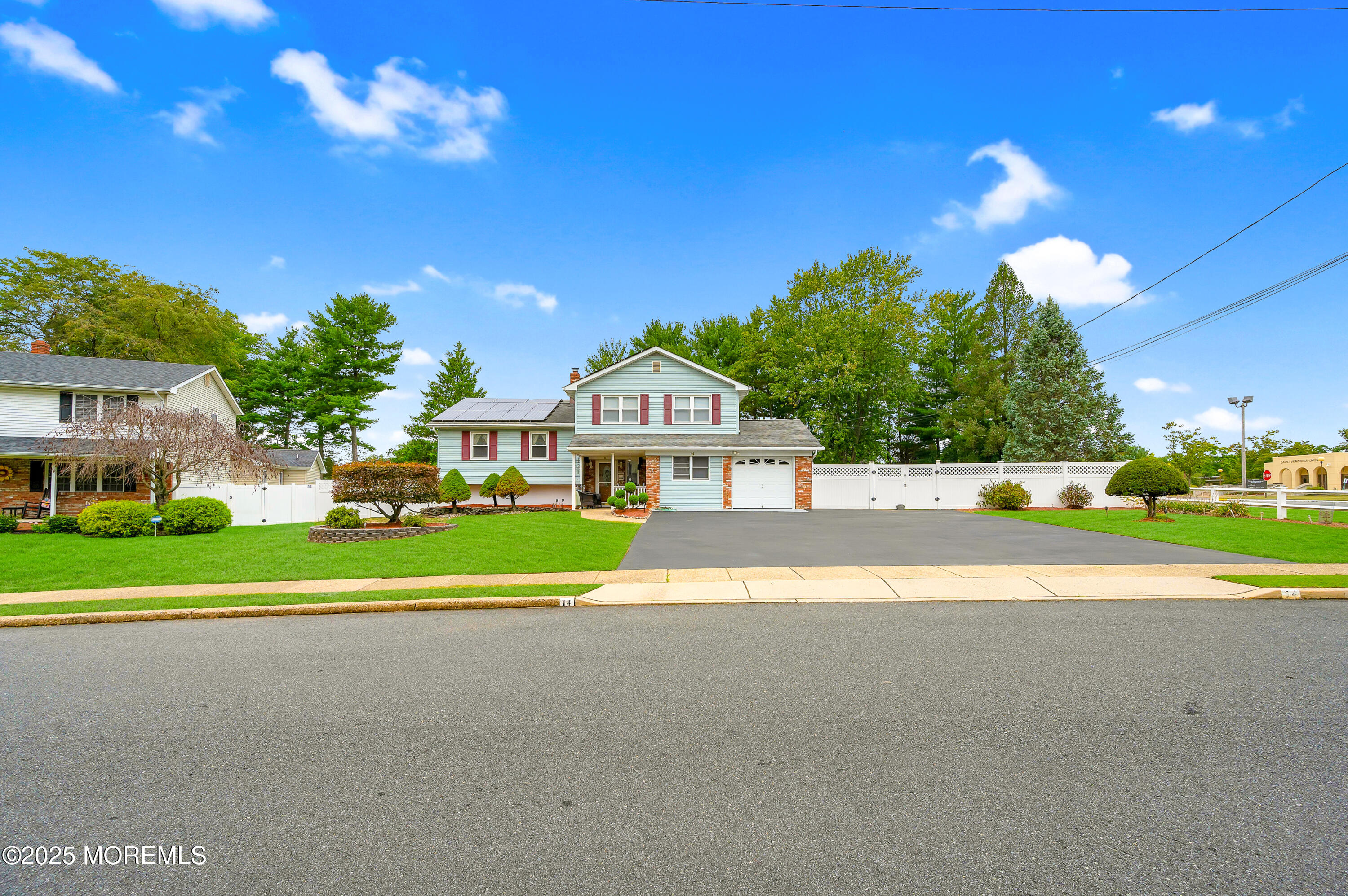 14 North Longview Road Howell, NJ 07731 - Photo 8 of 73 Front 5