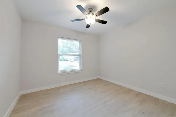 $2,850 | 2717 Meadow Green, Bedford, TX 76021
