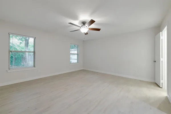 $2,850 | 2717 Meadow Green, Bedford, TX 76021
