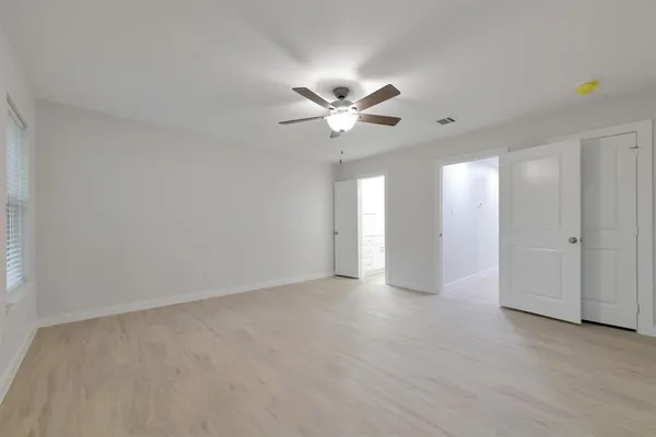 $2,850 | 2717 Meadow Green, Bedford, TX 76021