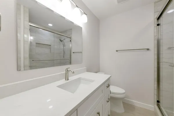 $2,850 | 2717 Meadow Green, Bedford, TX 76021