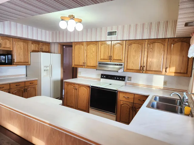 $347,900 | 40494 Highway 14, Springfield, MN 56087