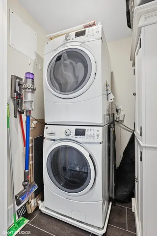 $549,000 | 2742 North Hamlin Avenue, Unit 3N, Chicago, IL 60647