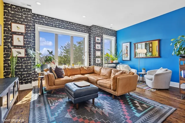 $549,000 | 2742 North Hamlin Avenue, Unit 3N, Chicago, IL 60647