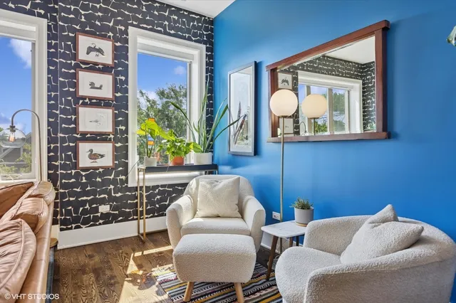 $549,000 | 2742 North Hamlin Avenue, Unit 3N, Chicago, IL 60647