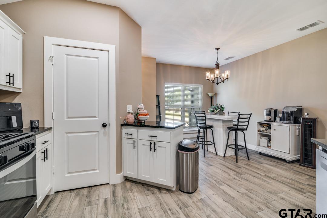 17409 Crossing Circle Lindale, TX 75771 - Photo 14 of 25