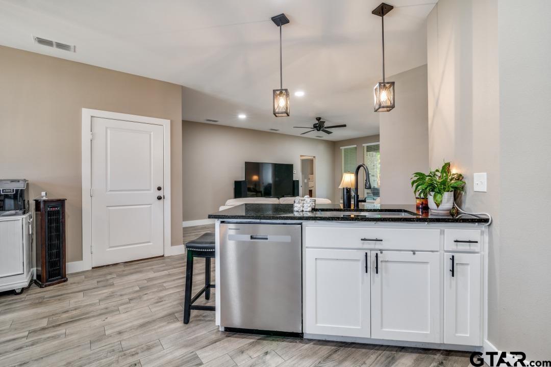 17409 Crossing Circle Lindale, TX 75771 - Photo 15 of 25