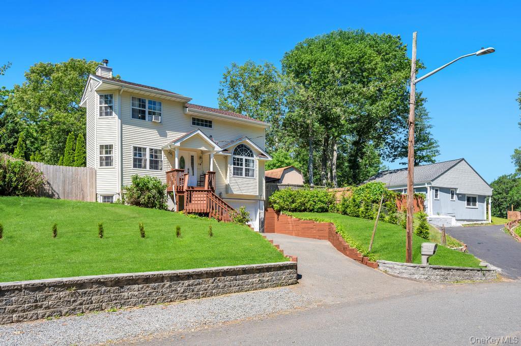 14 Cherry Road Rocky Point, NY 11778 - Photo 8 of 39