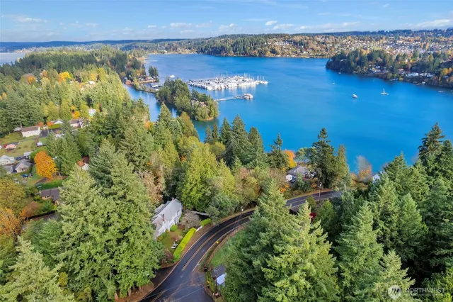 $649,900 | 3918 Northwest Phinney Bay Drive, Bremerton, WA 98312