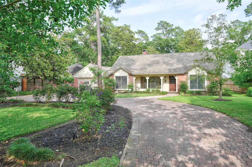 Nestled in the coveted Hunters Creek Village this stunning property offers an unparalleled opportunity.