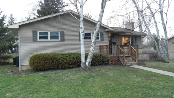 $395,000 | 416 West Clarence Street, Dodgeville, WI 53533