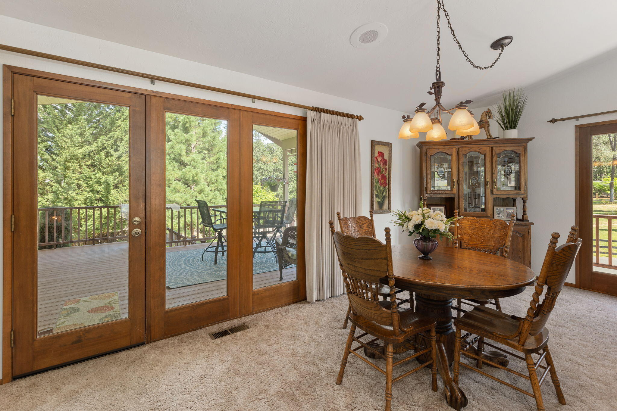 462 Espey Road Grants Pass, OR 97527 - Photo 23 of 41 Dining
