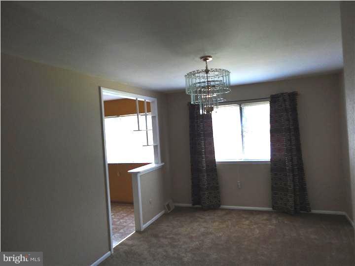 12722 Minden Road Philadelphia, PA 19154 - Photo 4 of 20