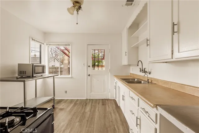 $679,000 | 6916 Wystone Avenue, Reseda, CA 91335