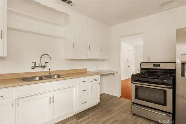 $679,000 | 6916 Wystone Avenue, Reseda, CA 91335