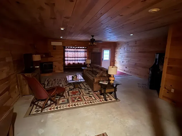 $499,999 | 360 Johnson Cove Road, Copperhill, TN 37317