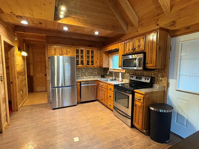 $499,999 | 360 Johnson Cove Road, Copperhill, TN 37317