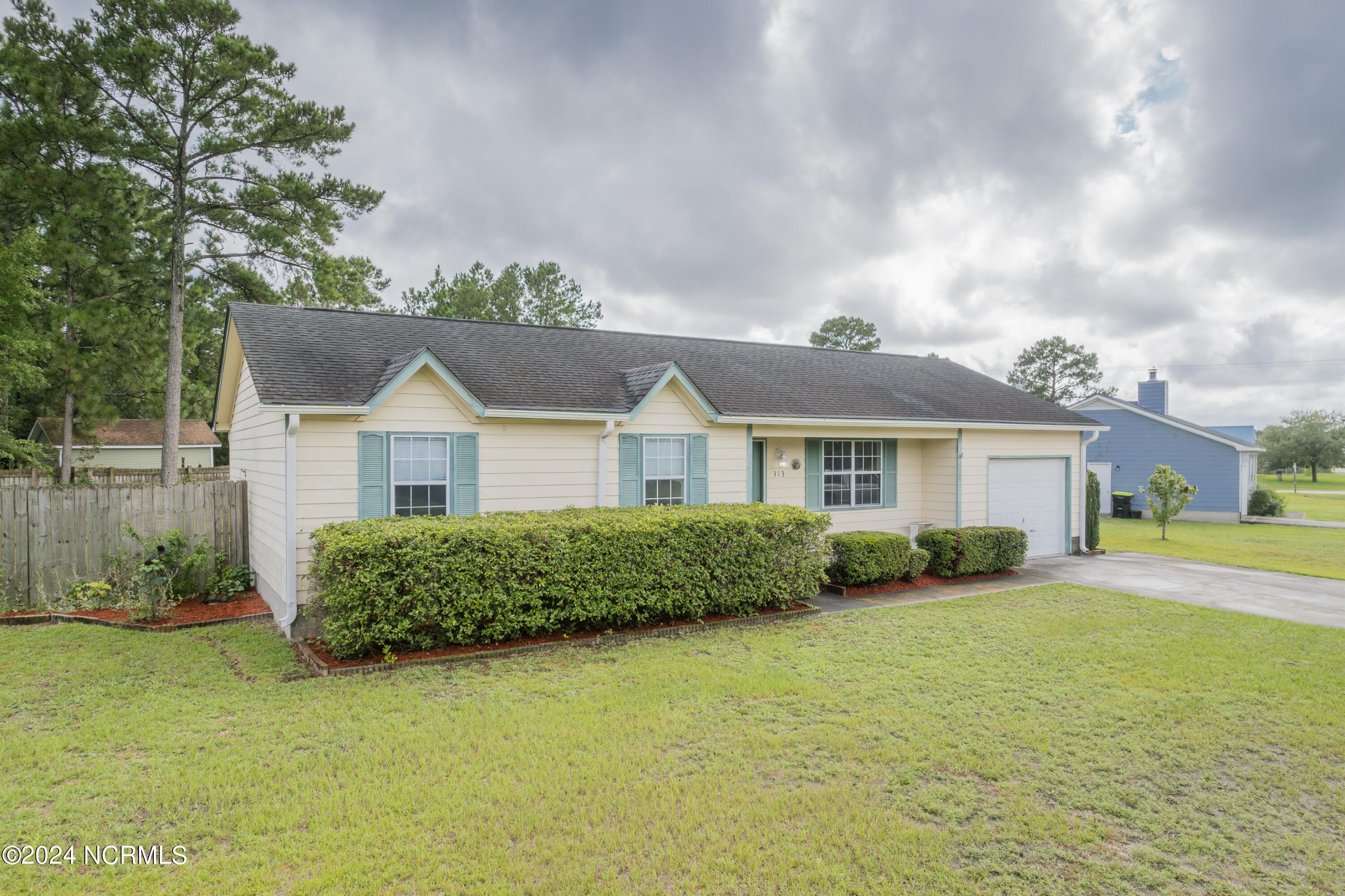 313 Timber Ridge Drive Hubert, NC 28539 - Photo 1 of 55 2FRONT