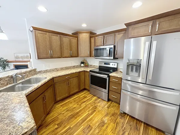 $242,000 | 420 East Franklin Street, Unit 104, Eldridge, IA 52748