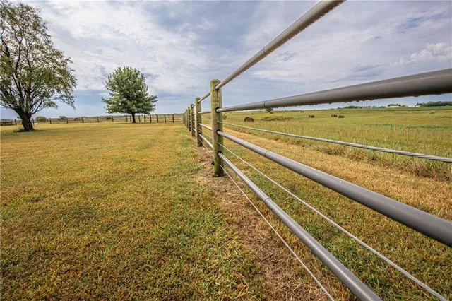 $1,090,000 | 32714 Northwest Jackson Road, Richmond, KS 66080