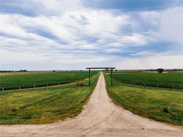 $1,090,000 | 32714 Northwest Jackson Road, Richmond, KS 66080