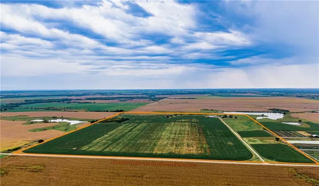 $1,090,000 | 32714 Northwest Jackson Road, Richmond, KS 66080