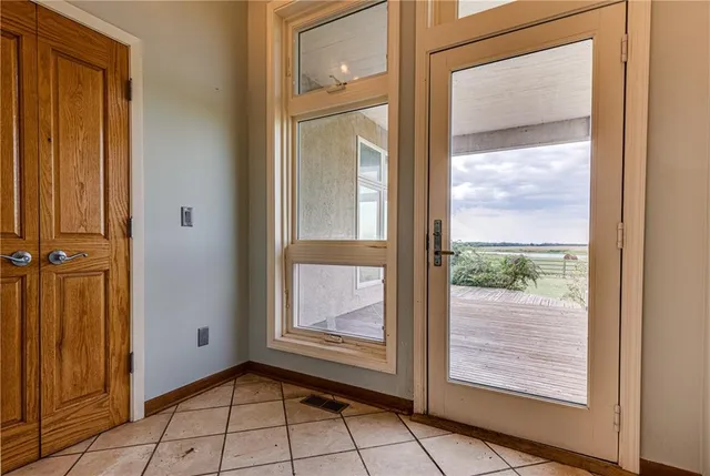 $1,090,000 | 32714 Northwest Jackson Road, Richmond, KS 66080