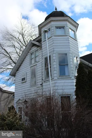 $199,999 | 2 East Grand Avenue, Tower City, PA 17980