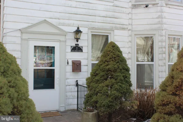 $199,999 | 2 East Grand Avenue, Tower City, PA 17980