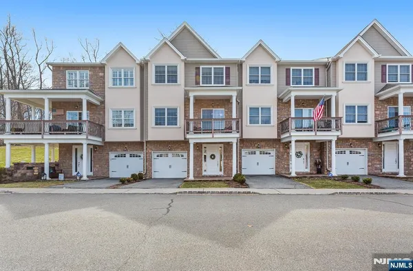 $619,900 | 3 Brandon Court, Butler, NJ 07405