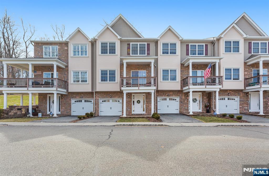 3 Brandon Court Butler, NJ 07405 - Photo 1 of 38