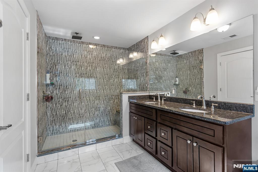 3 Brandon Court Butler, NJ 07405 - Photo 25 of 38