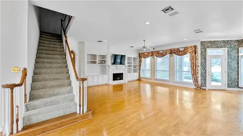 $799,000 | 3728 Lake Michel Court, Gretna, LA 70056