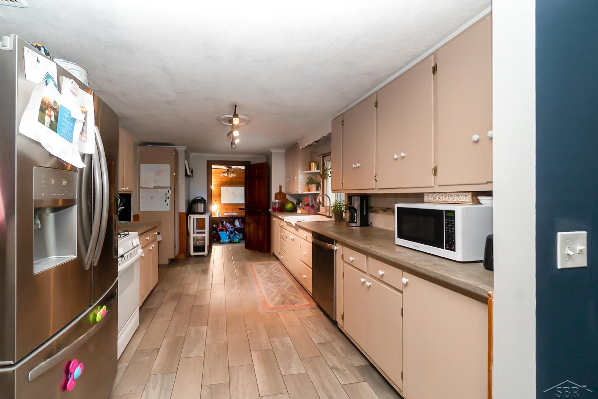 2660 Shattuck Road Saginaw, MI 48603 - Photo 7 of 25 50089321-6.JPG