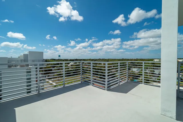 $6,500 | 111 Southeast 1st Avenue, Unit 512, Delray Beach, FL 33444