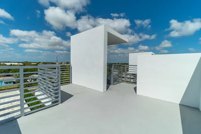 $6,500 | 111 Southeast 1st Avenue, Unit 512, Delray Beach, FL 33444