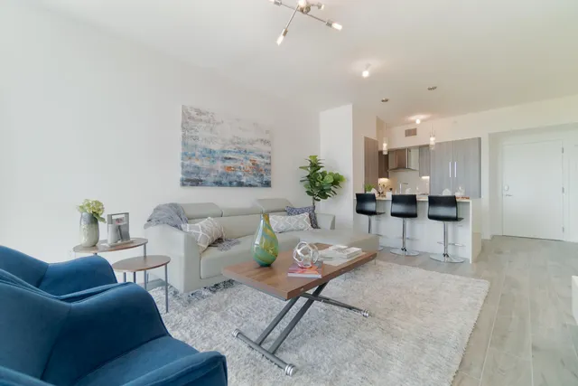 $6,500 | 111 Southeast 1st Avenue, Unit 512, Delray Beach, FL 33444