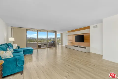 $717,000 | 4316 Marina City Drive, Unit 629, Marina del Rey, CA 90292